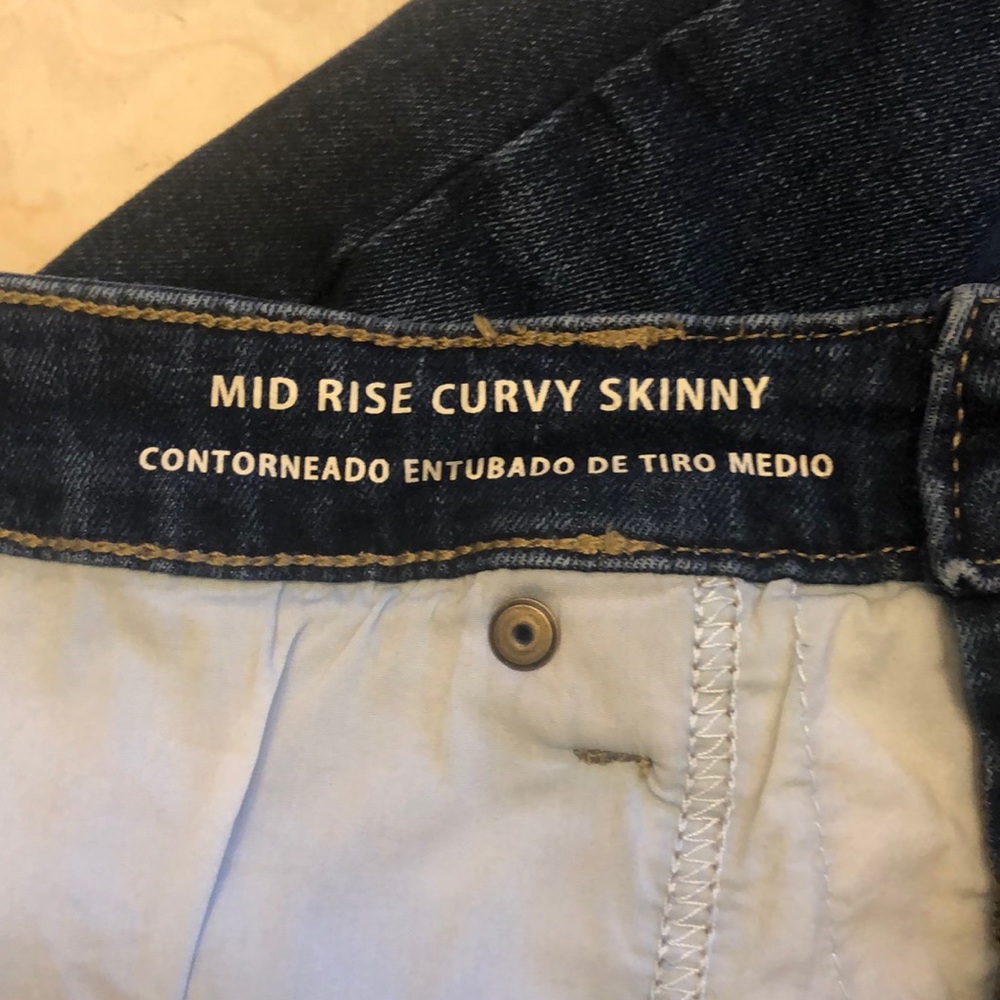 Universal Thread Mid Rise Curvy Skinny Jeans - Picture 6 of 10